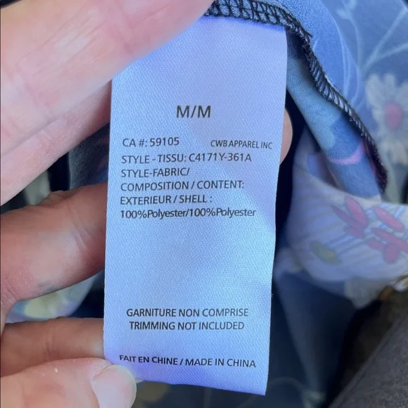 Like new Charlie Black Floral Long Sleeve blouse - Picture 14 of 15